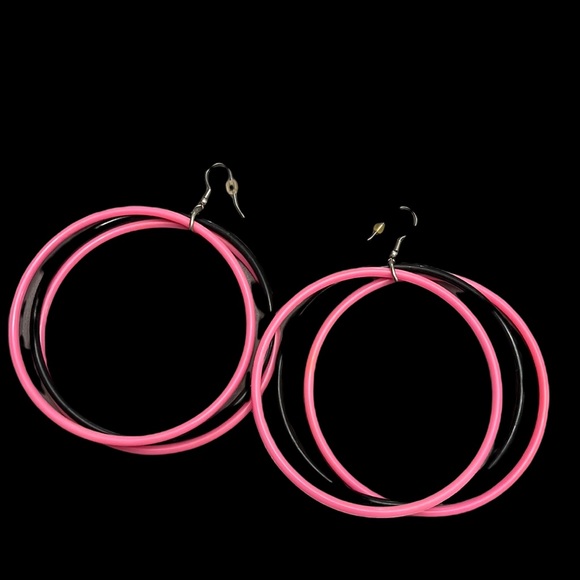 SALE!!! VINTAGE LARGE HOOP EARRINGS 🤩🤩🤩🔥 - Picture 2 of 5